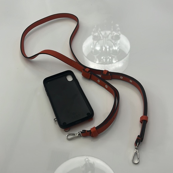 iPhone XR phone case with strap - Picture 2 of 2